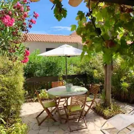 別荘 Maison D'une Avec Piscine Partagee Et Jardin Clos A アグド